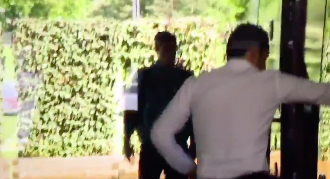 Lewandowski kuleje. Został kopnięty na treningu [WIDEO]