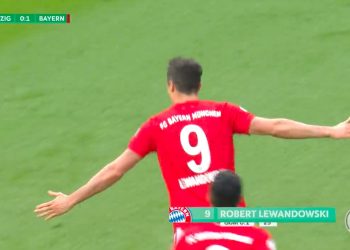 Lewandowski dał Bayernowi Puchar Niemiec [WIDEO]
