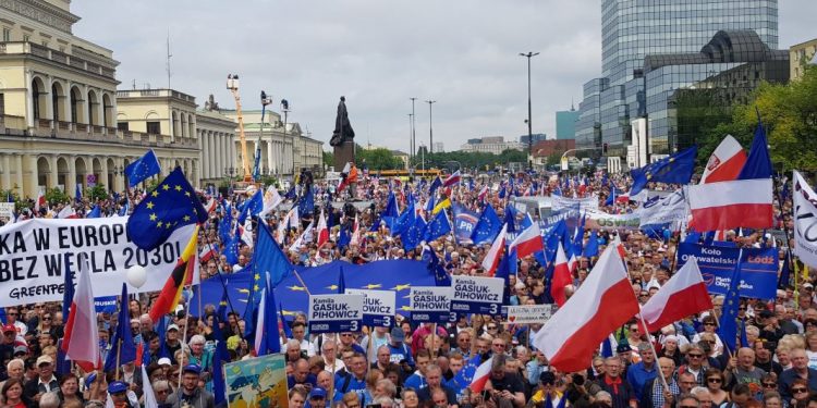Wiadomo, ile osób wzięło udział w marszu Koalicji Europejskiej