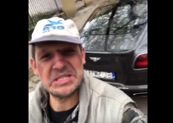 Polski stand-uper przebrał się za „menela” i jeździł po mieście Bentleyem