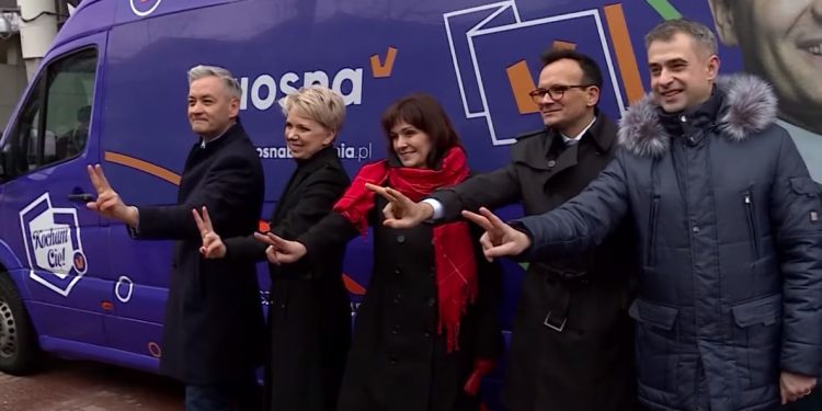 Robert Biedroń chce zawieszenia lekcji religii w szkołach