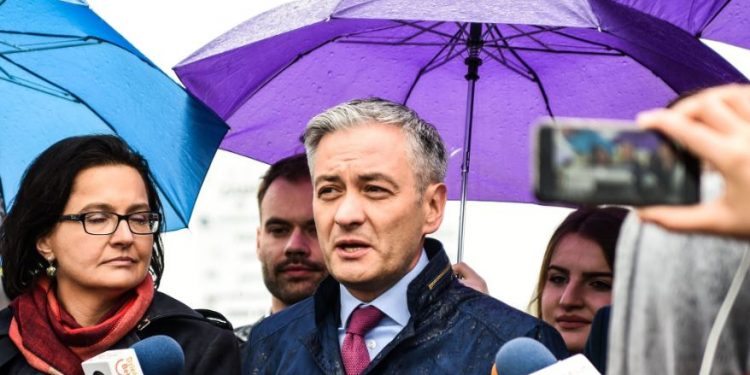 Robert Biedroń chce zamykać kopalnie. Pod jednym warunkiem