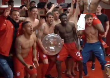 Robert Lewandowski mistrzem Niemiec. Wideo z szatni hitem sieci