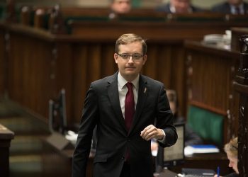 Winnicki: „Panika w obozie władzy. Walić w Konfederację czym się da”