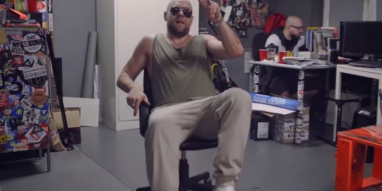 Tede uderza w Numera. Mocne wersy rapera [WIDEO]