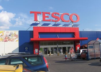 Tesco zamyka kolejne hipermarkety w Polsce