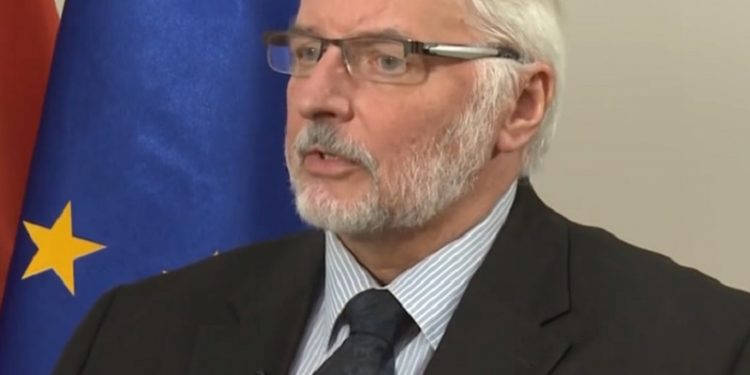 Waszczykowski zabrał głos ws. filmu Sekielskiego. Ma jeden zarzut