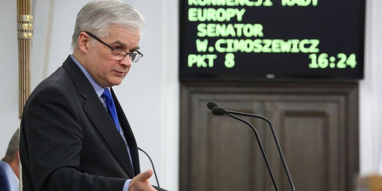 Włodzimierz_Cimoszewicz_71._posiedzenie_Senatu