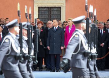 Zmiany w konstytucji? Prezydent jest za dopisaniem członkostwa w UE