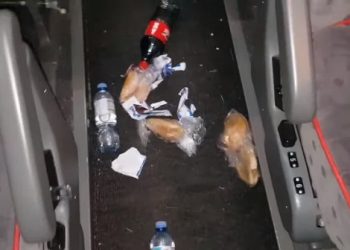 Kierowca pokazał, w jakim stanie dzieci zostawiły autokar [WIDEO]