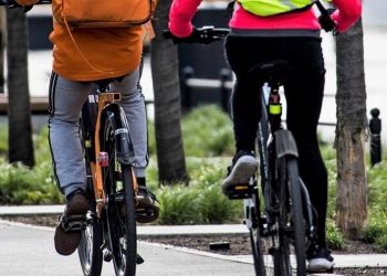 Przedsiębiorcy przesiadają się na rowery i hulajnogi