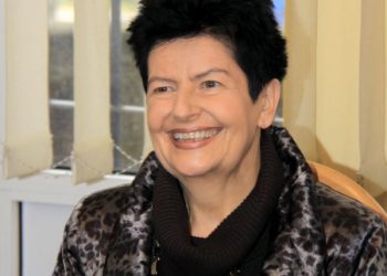 Franciszek zmienił słowa „Ojcze Nasz”. Senyszyn komentuje