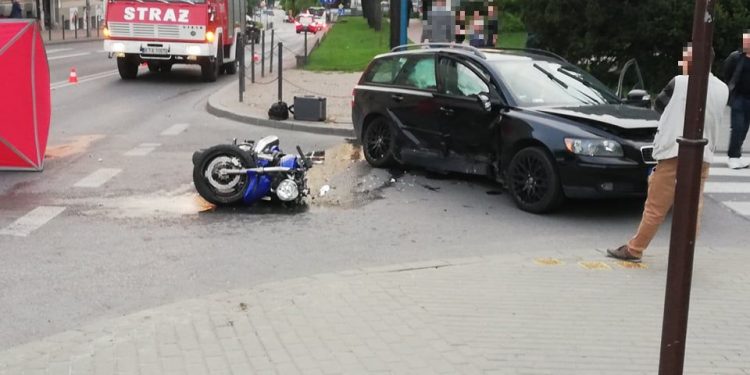Motocyklista zginął po zderzeniu z samochodem [WIDEO]