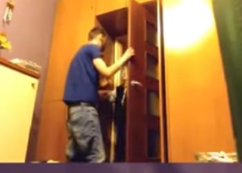 Patostreamer pobił swoją babcię na wizji. Namierzono jego adres