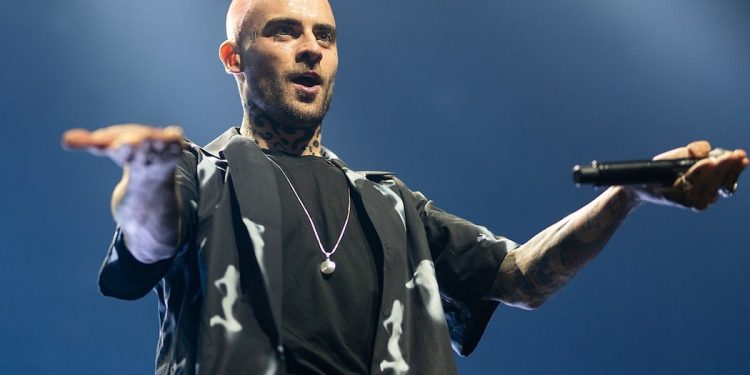 Zaskakujące wykształcenie Quebonafide. Na jakim kierunku studiował raper?