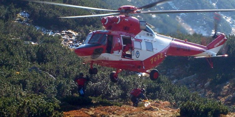 Damskie ubrania znalezione w Dolinie Pięciu Stawów