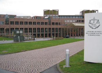 Polski rząd przegrywa z Komisją Europejską. Nie ma już środków odwoławczych