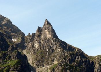 Tatry: Wnieśli sparaliżowaną koleżankę na Mnicha [FOTO]