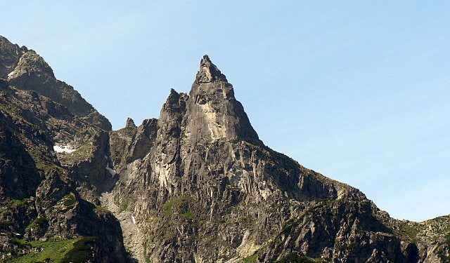 Tatry: Wnieśli sparaliżowaną koleżankę na Mnicha [FOTO]