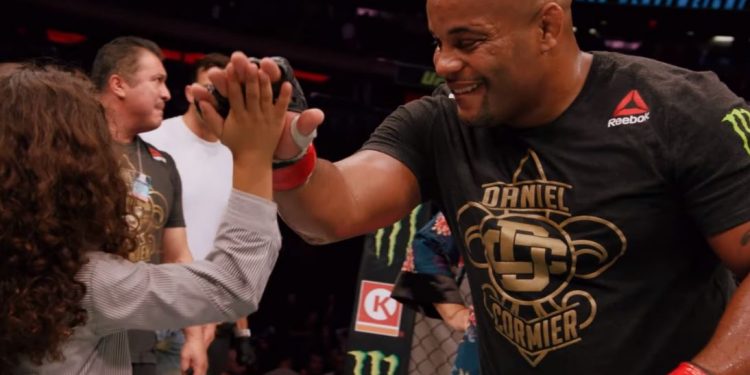 Daniel Cormier o walce Głowackiego. „Szalone g***o”