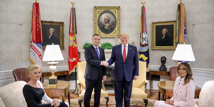 Donald Trump: „Mówimy o 2 tys. żołnierzy”