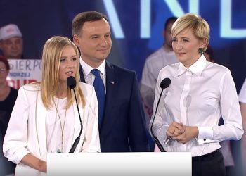 Kinga Duda w Białym Domu. Media komentują jej kreację [FOTO]