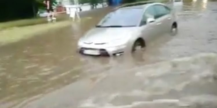 Lublin pod wodą. Taki widok po ulewie [WIDEO]