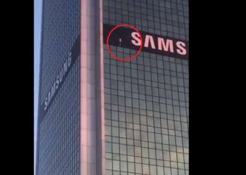 Wspiął się na hotel Marriott w Warszawie. Kim jest ten człowiek?