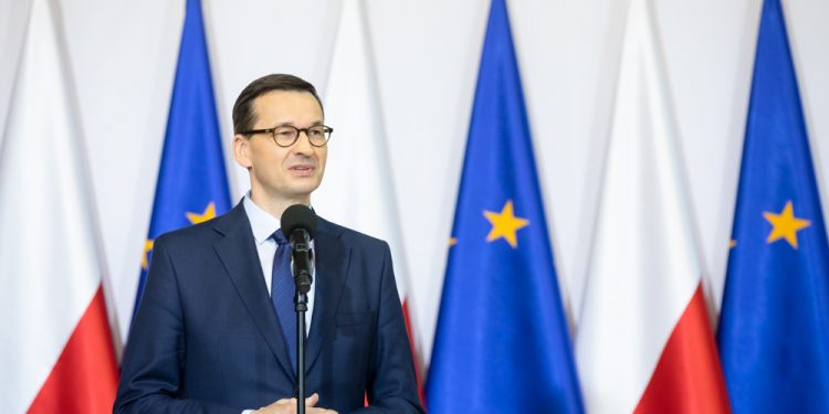 Jak Polacy oceniają rząd Morawieckiego? Są wyniki sondażu CBOS