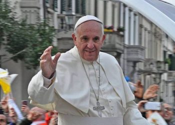 Tak wygląda nowy tekst „Ojcze nasz”. Papież zatwierdził zmiany