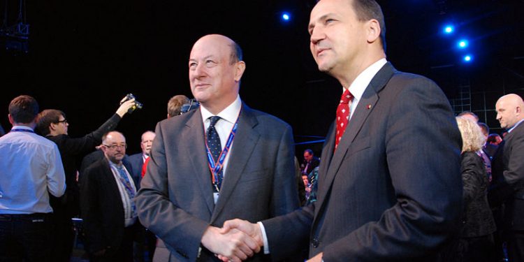 Rostowski: „Dlaczego PiS daje gotówkę? Nie z serca”