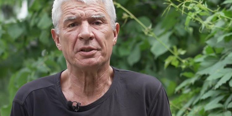 Chcą przeprowadzić drogę przez park narodowy. Andrzej Stasiuk poprosił Kaczyńskiego o pomoc