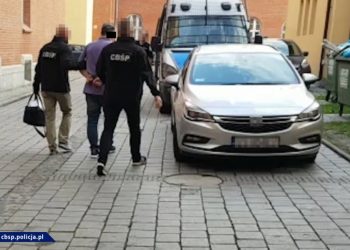 Były poseł szefem grupy przestępczej. Duża akcja CBŚP