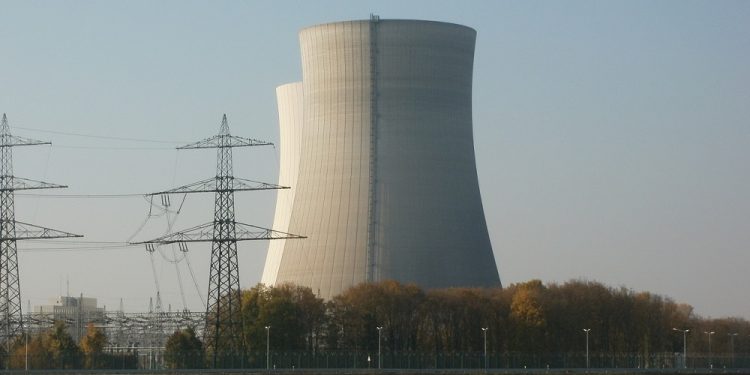 Polak bada wpływ turbulencji na bezpieczeństwo reaktorów jądrowych