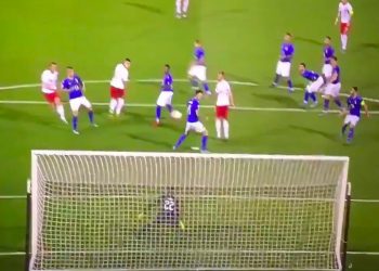 Polacy prowadzą z gospodarzami i faworytami Euro U-21. Fantastyczna bramka [WIDEO]