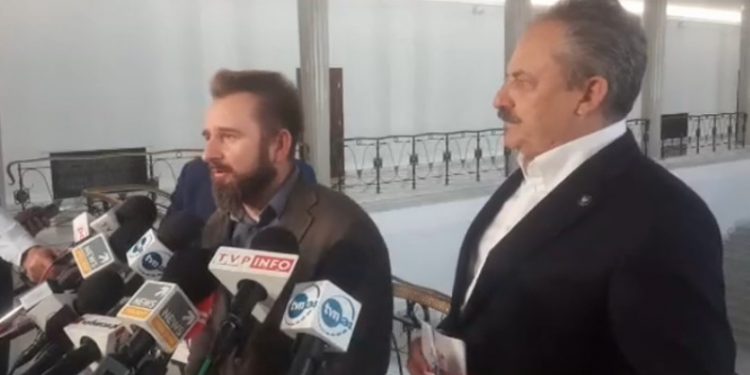 Konfederacja przestaje istnieć? Jakubiak i Liroy odchodzą