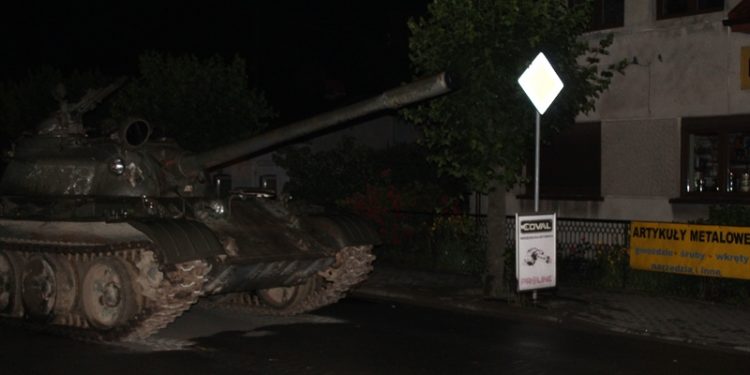 Jechał czołgiem przez centrum. Był pijany