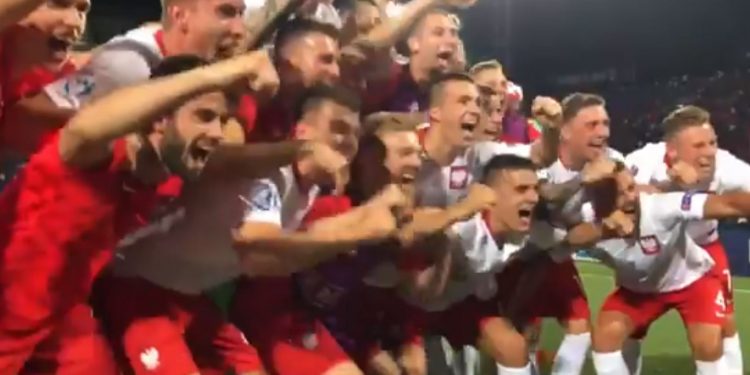 Kadra U-21 pokonała Włochów. Szaleństwo po meczu [WIDEO]
