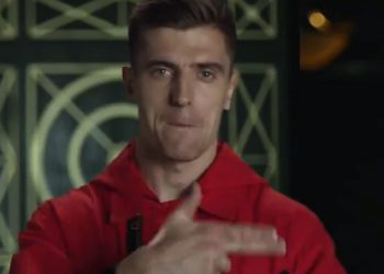 „Dom z Papieru”: Krzysztof Piątek w reklamie kolejnego sezonu!