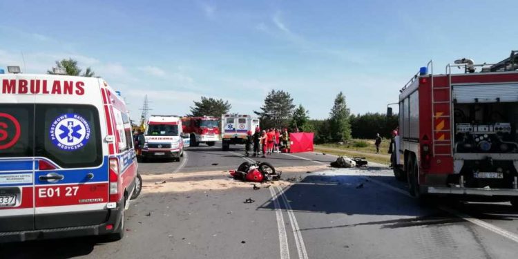 Łódzkie: Dwa motocykle zderzyły się czołowo. Kierowcy nie żyją