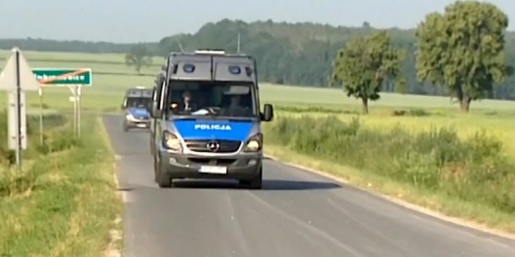 Mrowiny: Są wyniki sekcji zwłok 10-latki. Przyczyną zgonu były rany kłute