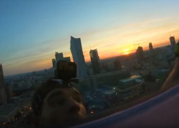 Wspiął się na Marriott. Banot udostępnił nagranie [WIDEO]