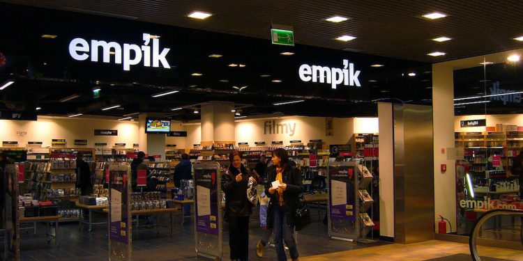 Empik zablokował sprzedaż „Gazety Polskiej” z naklejką