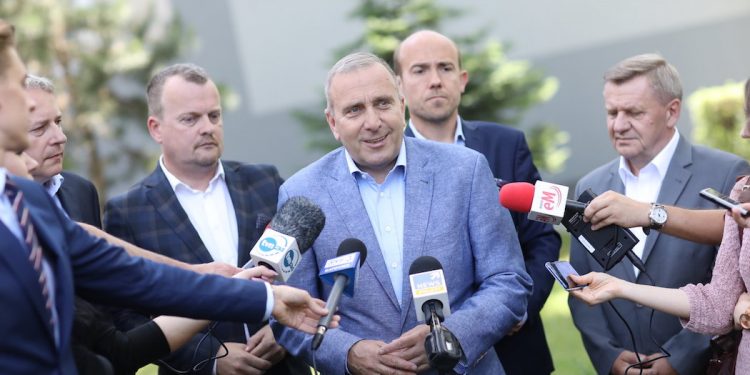 Schetyna pisze o „Europorażce PiS”