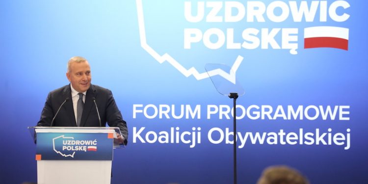 Grzegorz Schetyna zapowiada zniesienie zakazu handlu w niedzielę