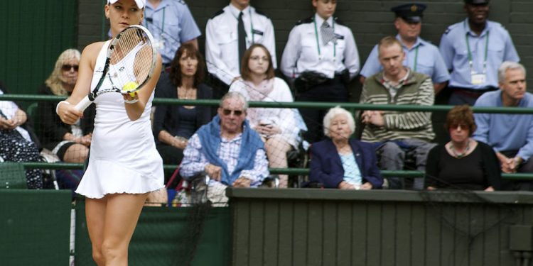 Radwańska pokazała uszkodzony bagaż. Błyskawiczna odpowiedź Okęcia