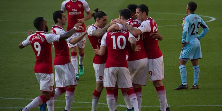 Ozil zaatakowany przez nożowników. Bronił go Kolasinac