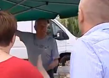 Arłukowicz spotkał się z wyborcą. „Czemu uciekacie?” [WIDEO]