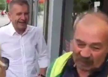 Arłukowicz rozmawiał z wyborcą. Dziennikarz zdumiony