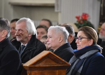 Wojna w PiS? „SE”: „Trwa walka o miejsca na listach”